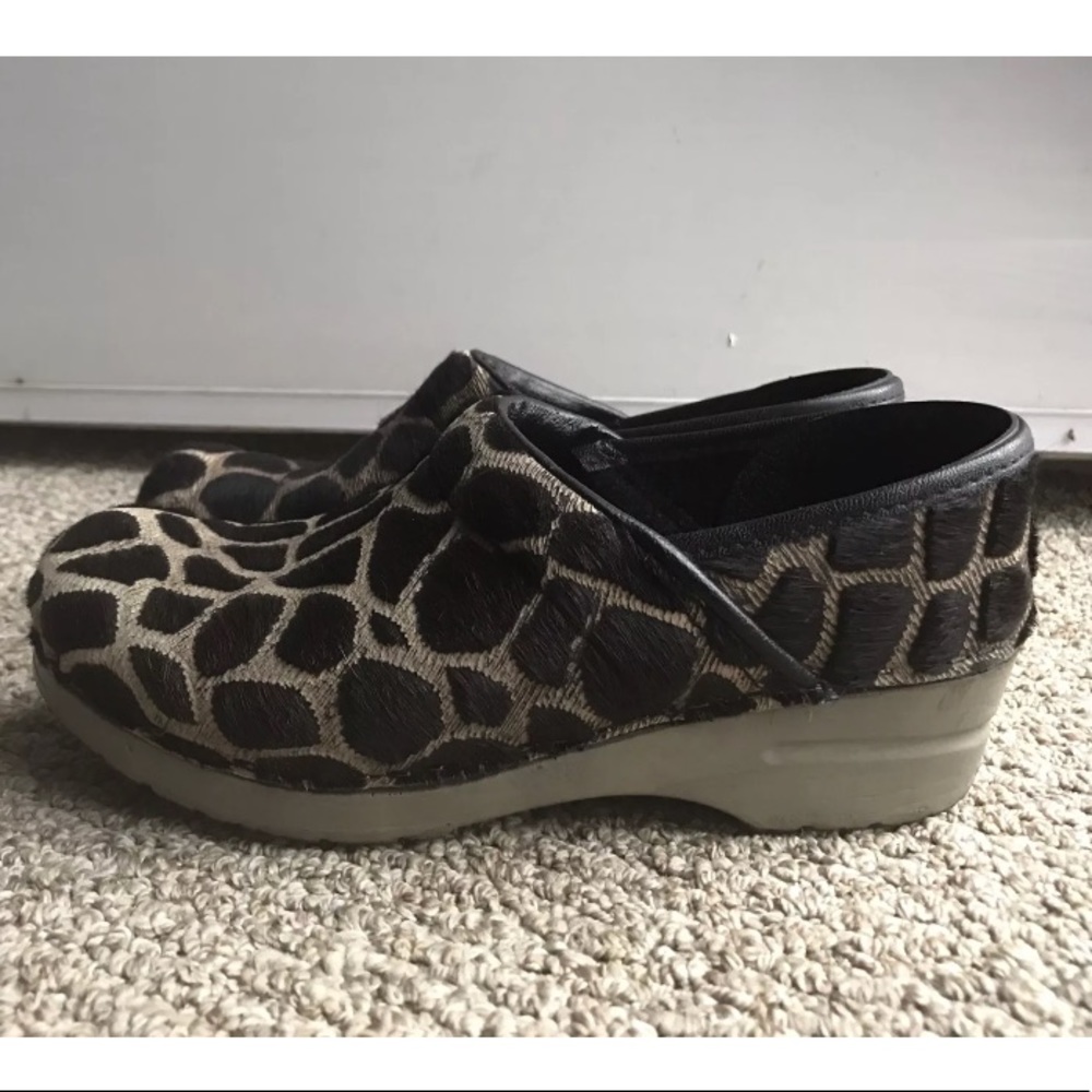Dansko 37 Giraffe Print Professional Clog Nursing - Picture 4 of 8